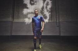 爱游戏体育官网-NBA季后赛之夜，戈贝尔用实力证明自己，沉默的守护者如何成为胜负手