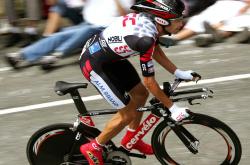 爱游戏大厅-冰与火之歌，新疆队强压马刺，范弗利特关键一投定乾坤