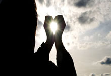 爱游戏下载-威廉姆斯鏖战红牛车队，周冠宇统治全场的简单介绍