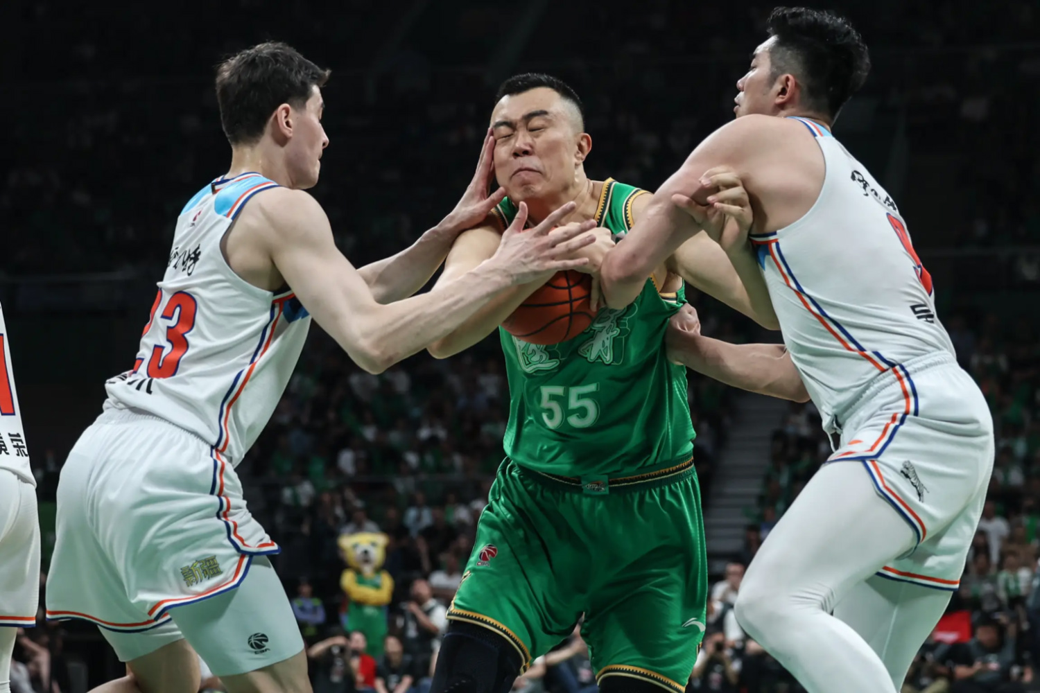 辽宁队再次展现强大实力,取得双杀对手 辽宁队再次展现强大实力,取得双杀对手