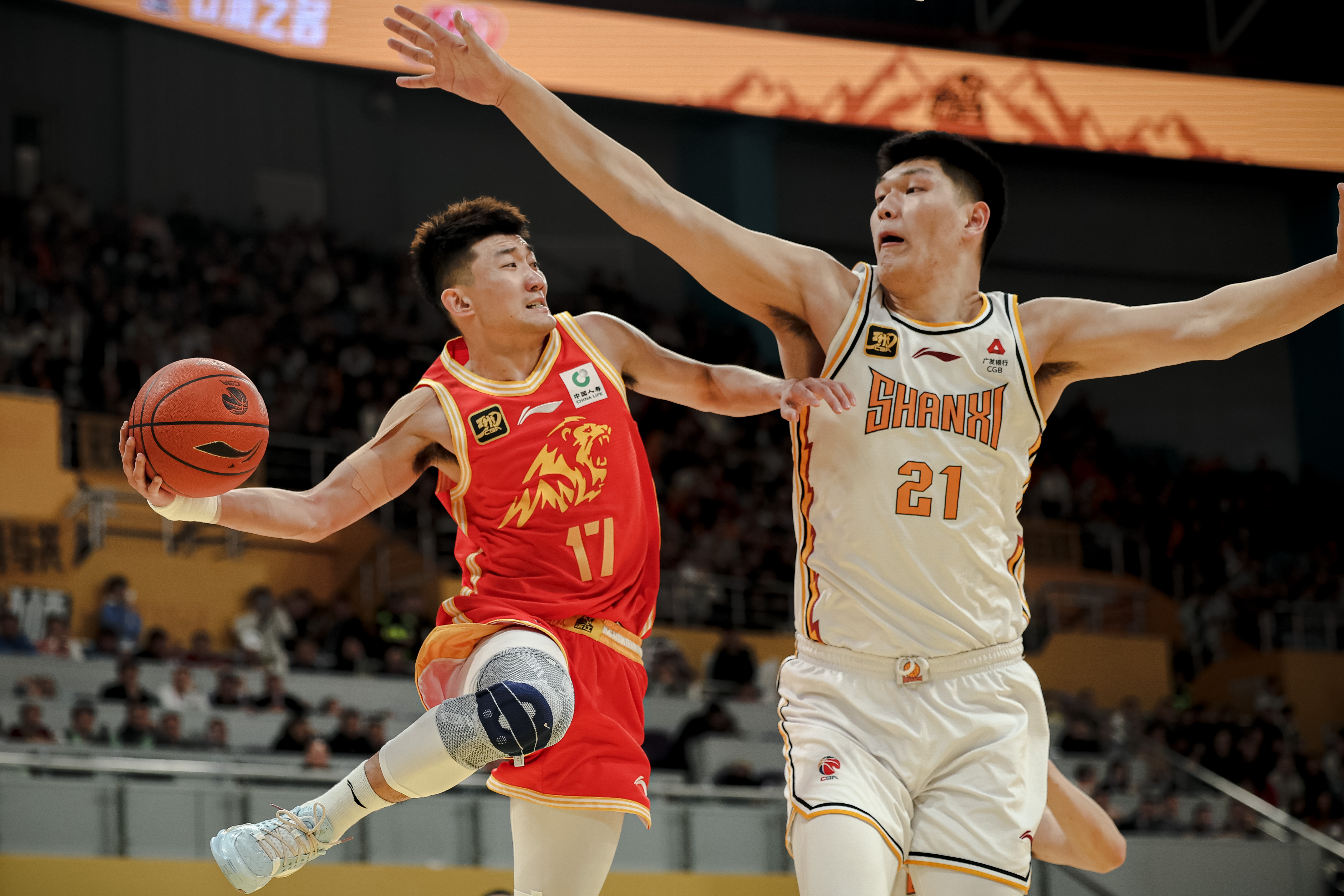 经典对决再现篮球赛场，强强碰撞令人期待的简单介绍