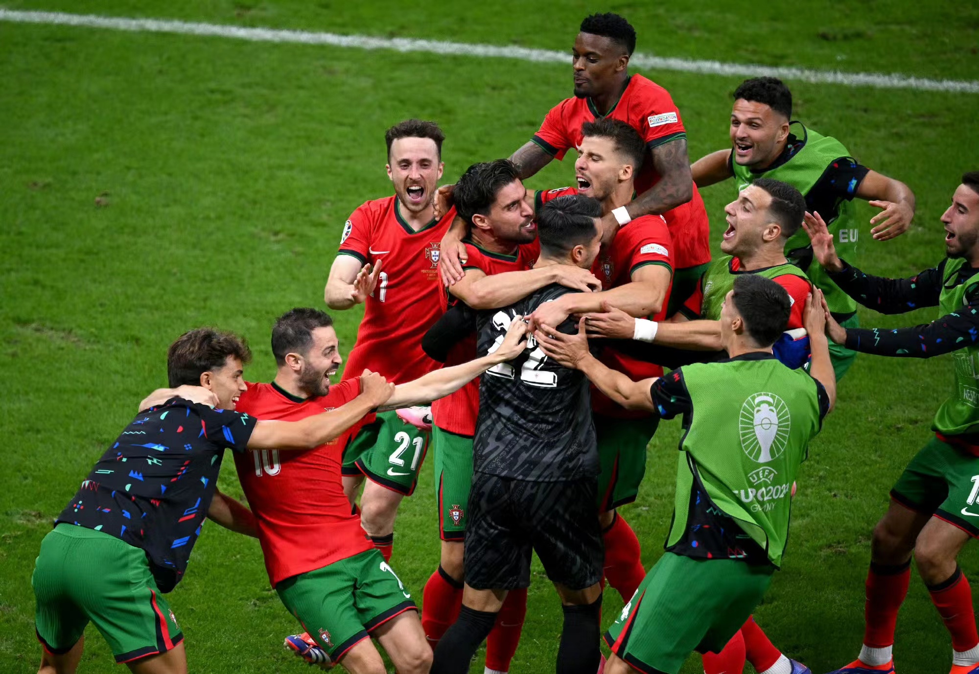 法国队迎挑战，与葡萄牙队上演精彩对决