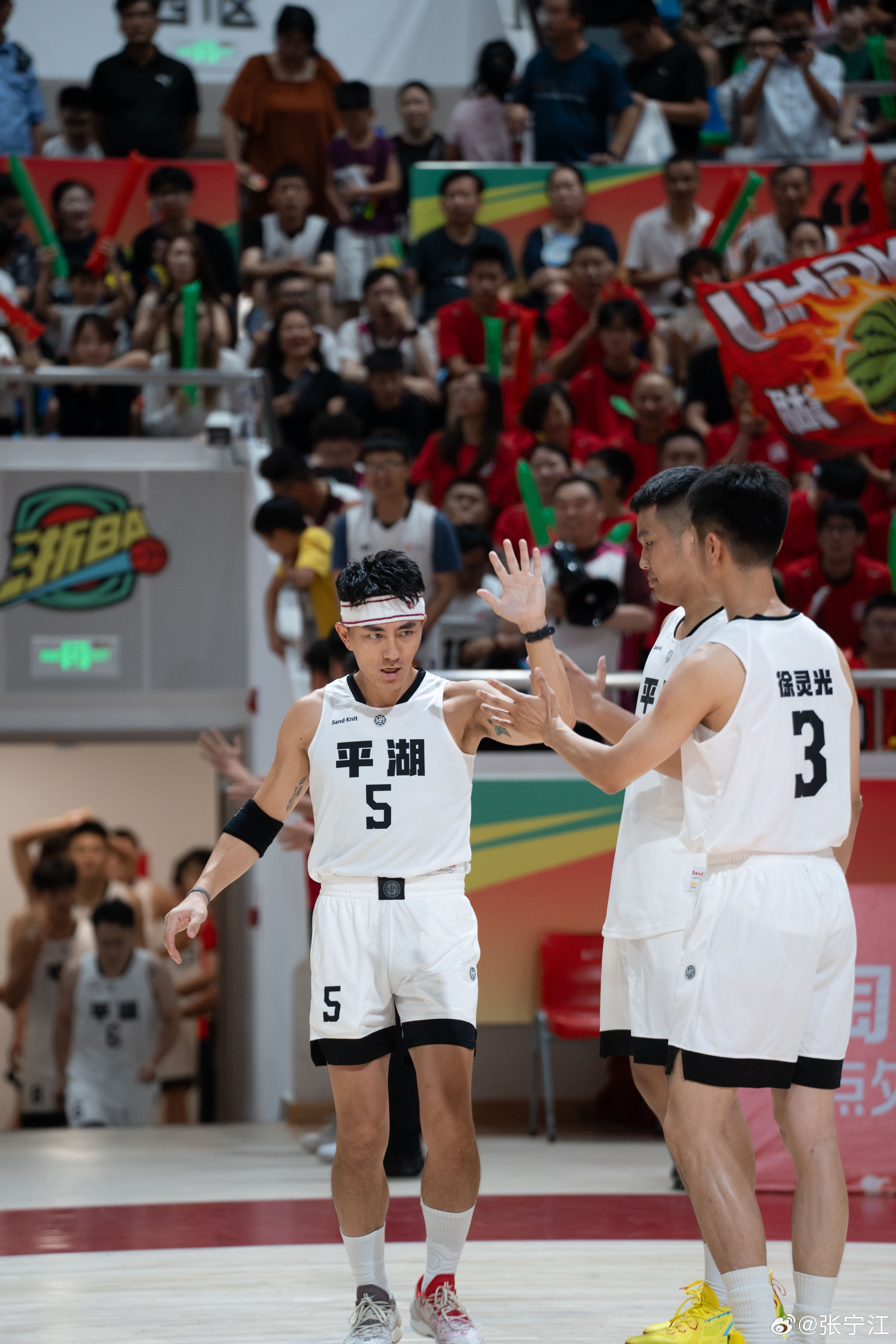 人队员拼尽全力，国王教练组合态度坚决意志坚强的简单介绍