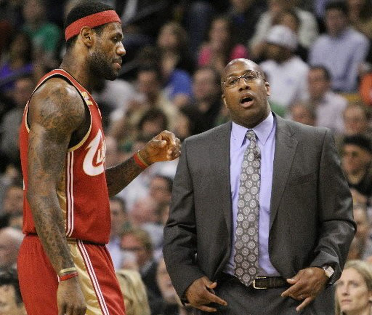 人队员拼尽全力，国王教练组合态度坚决意志坚强的简单介绍