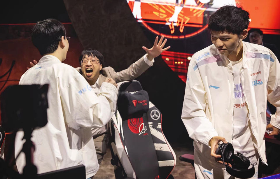 Excel力克JDG，Mickey一己之力扛起全队的简单介绍