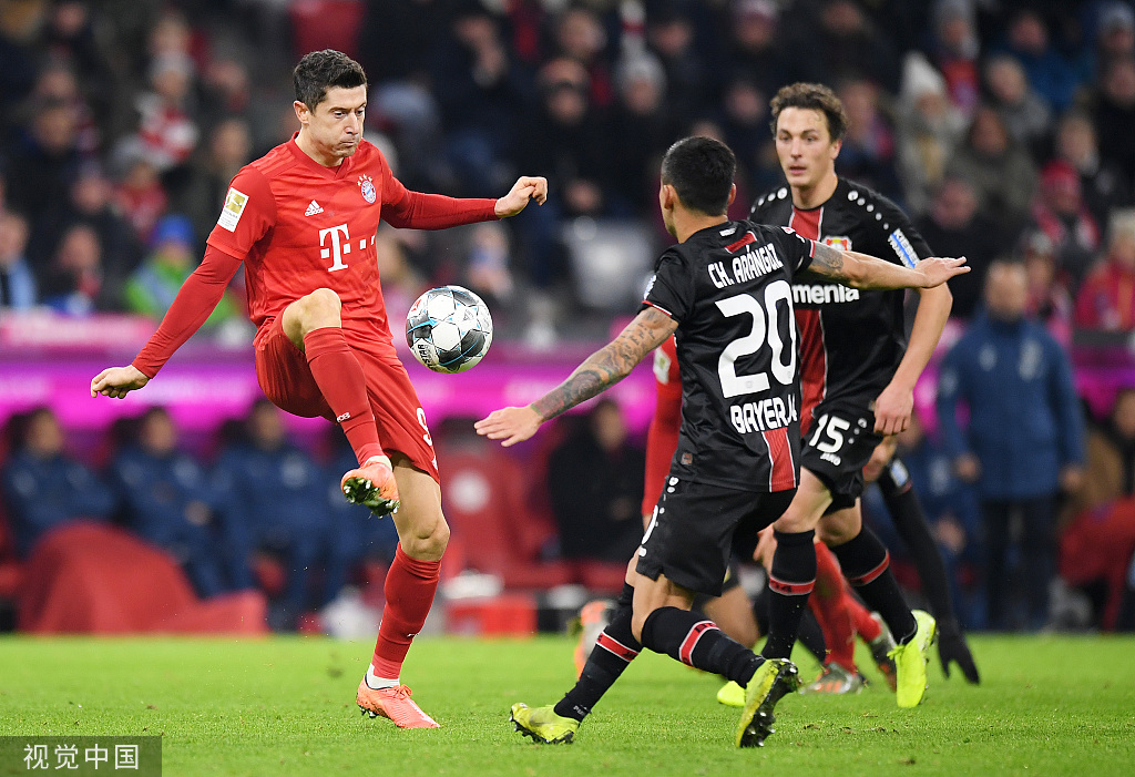 勒沃库森横扫墨西哥，莱万统治全场的简单介绍