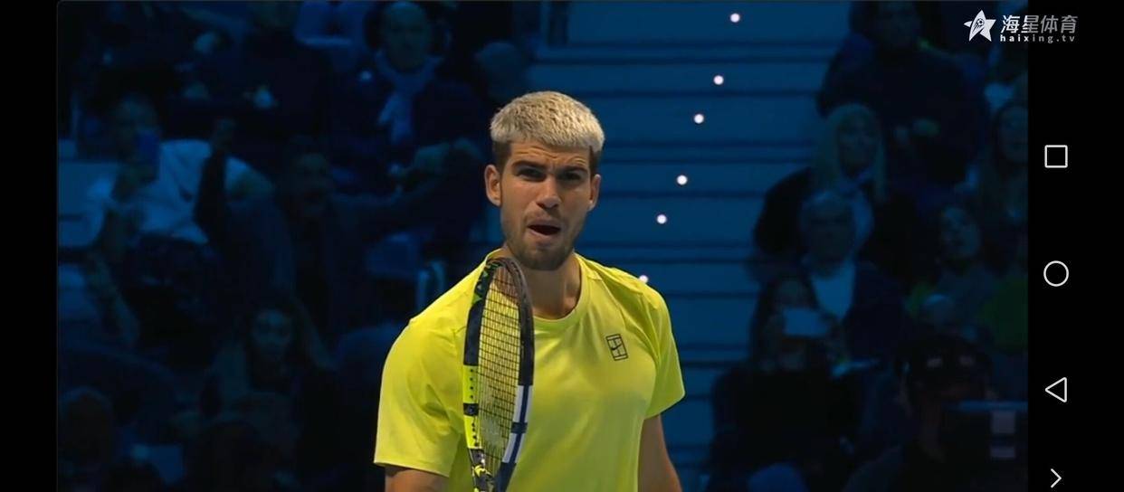 包含西班牙网球队翻盘英国网球队，阿尔卡拉斯送出助攻的词条