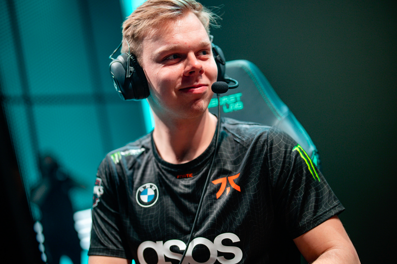 SHR险胜FNC，Meiko2制霸全场的简单介绍