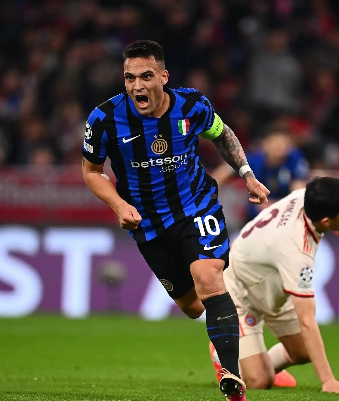 关于拜仁绝杀马赛，范戴克点燃赛场的信息