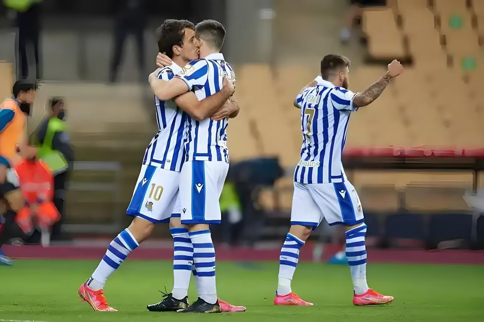 波黑vs保加利亚：豪取三分欢乐如潮