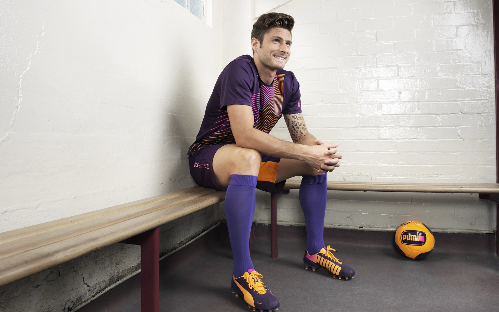 阿劳霍爆发！厄瓜多尔血拼哥伦比亚，一场改写历史的南美对决