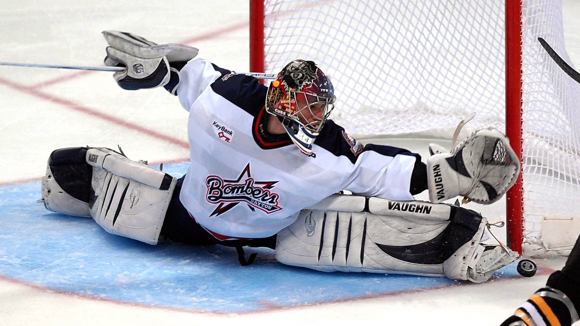 布克统治全场，公牛压哨击败活塞