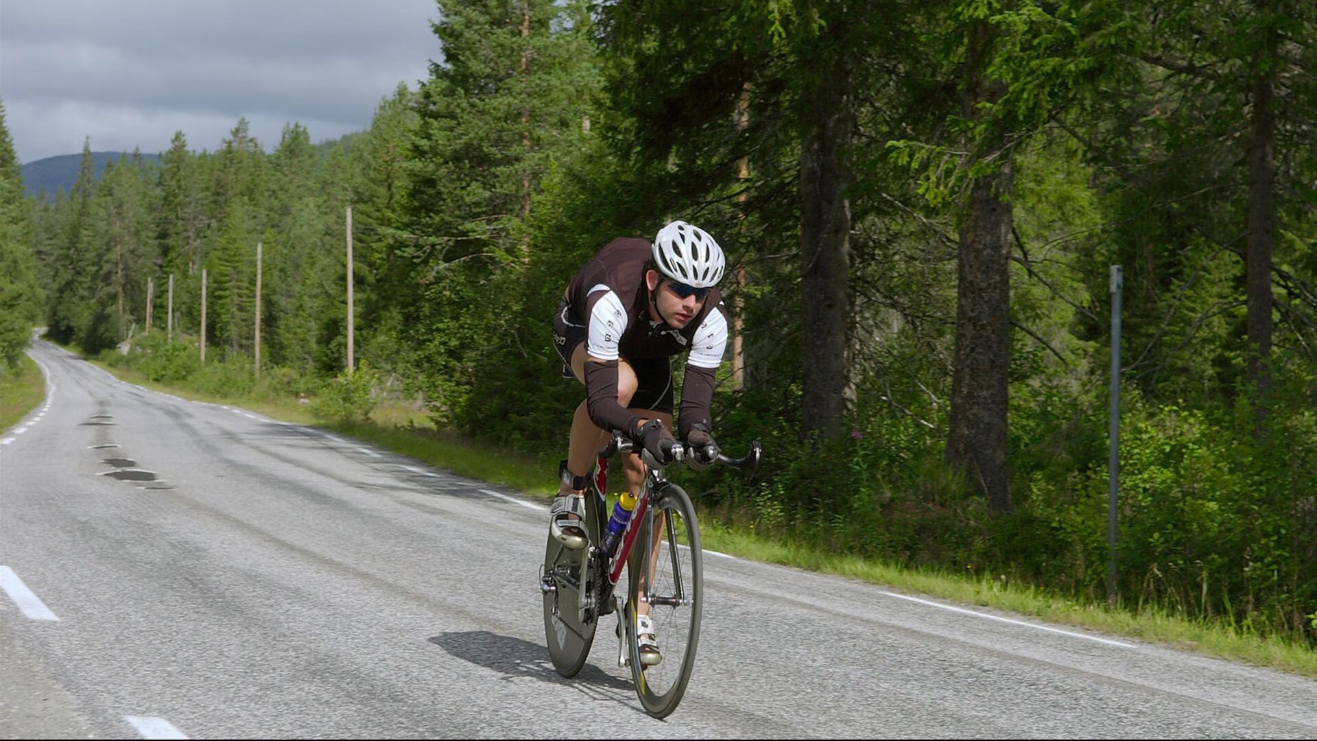 浓眉禁区擎天柱，热火狂潮席卷天山—解析热火如何以压制级表现击穿新疆